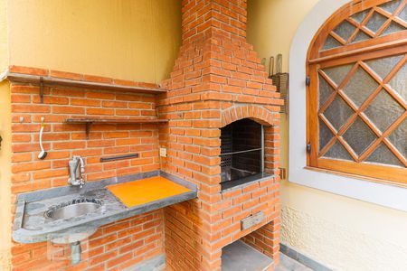 Casa à venda com 450m², 5 quartos e 6 vagasChurrasqueira