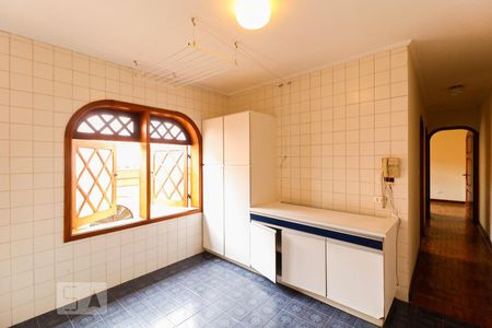 Casa à venda com 450m², 5 quartos e 6 vagasÁrea de Serviço