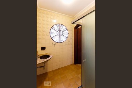 Casa à venda com 450m², 5 quartos e 6 vagasBanheiro salão