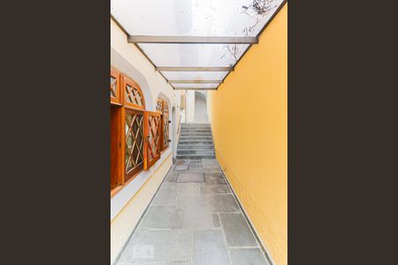 Casa à venda com 450m², 5 quartos e 6 vagasCorredor lateral