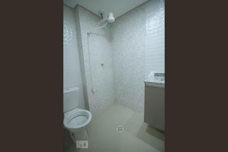 Banheiro de apartamento à venda com 2 quartos, 51m² em Utinga, Santo André