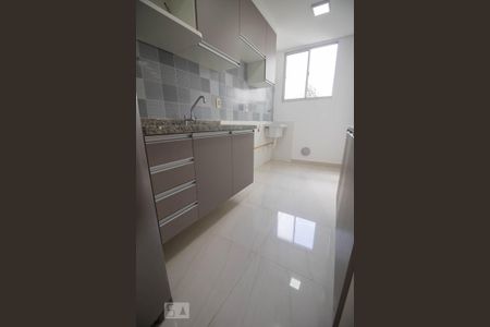 Apartamento à venda com 51m², 2 quartos e 2 vagas Apartamento à venda com 51m², 2 quartos e 2 vagasCozinha