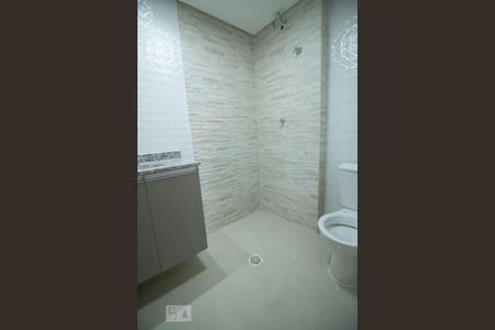 Apartamento à venda com 51m², 2 quartos e 2 vagas Apartamento à venda com 51m², 2 quartos e 2 vagasBanheiro da Suite