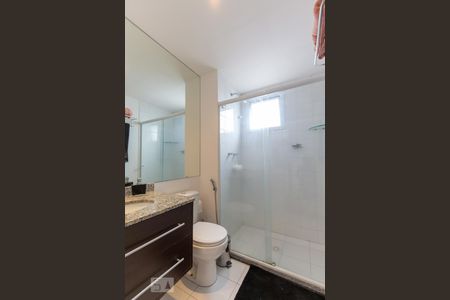 Banheiro da suíte de apartamento para alugar com 1 quarto, 49m² em Vila Andrade, São Paulo