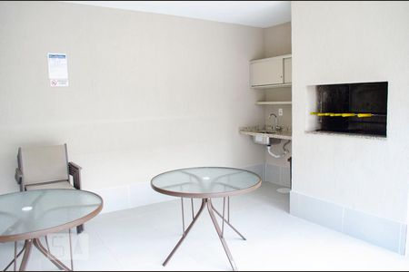 Apartamento para alugar com 68m², 2 quartos e 1 vagaÁrea comum - Churrasqueira