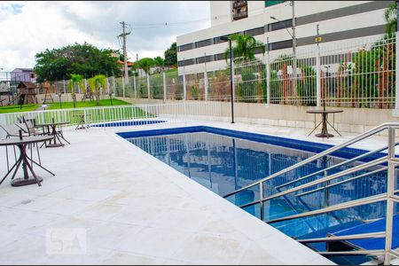 Apartamento para alugar com 68m², 2 quartos e 1 vagaÁrea comum - Piscina