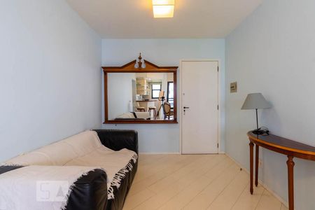 Sala de apartamento para alugar com 1 quarto, 38m² em Vila Nova Conceição, São Paulo