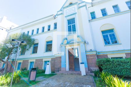 Casa de condomínio para alugar com 55m², 2 quartos e 1 vaga Casa de condomínio para alugar com 55m², 2 quartos e 1 vagaFachada