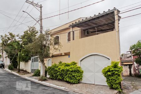 Casa para alugar com 86m², 3 quartos e 1 vagaFachada