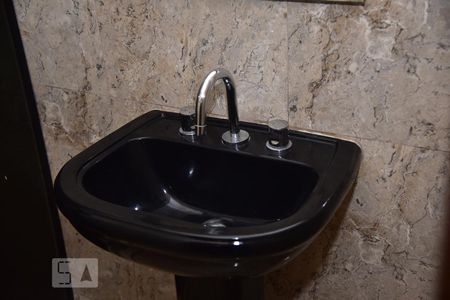 Casa à venda com 900m², 3 quartos e 5 vagasBanheiro Social