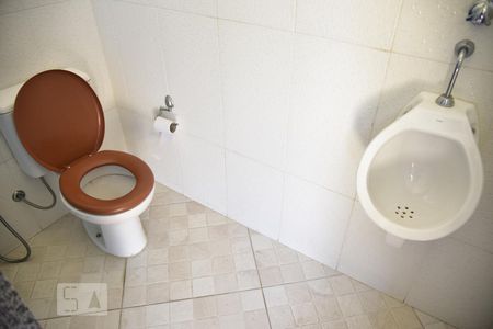 Casa à venda com 900m², 3 quartos e 5 vagasBanheiro Área da Piscina