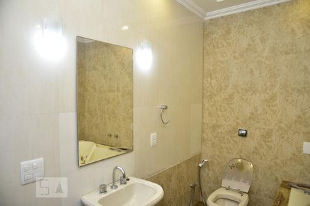 Casa à venda com 900m², 3 quartos e 5 vagasBanheiro Quarto 1 