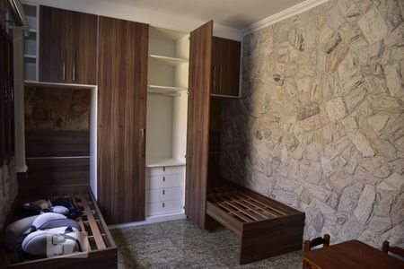 Casa à venda com 900m², 3 quartos e 5 vagasQuarto 2 