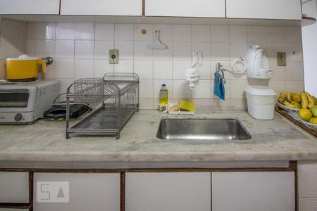 Apartamento à venda com 102m², 3 quartos e 1 vagaPia da cozinha