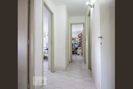 Apartamento à venda com 102m², 3 quartos e 1 vagaCorredor