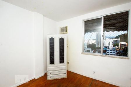 Quarto 1 de apartamento à venda com 2 quartos, 70m² em Botafogo, Rio de Janeiro