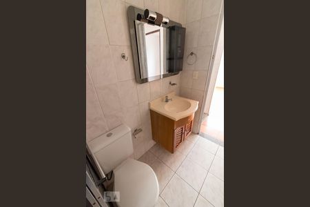 Banheiro de apartamento para alugar com 2 quartos, 47m² em Jardim Tranqüilidade, Guarulhos