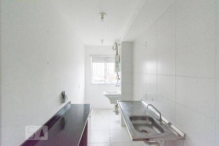 Cozinha de apartamento à venda com 2 quartos, 49m² em Jardim Roberto, Osasco