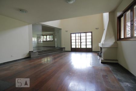 Sala de casa para alugar com 4 quartos, 343m² em Lar São Paulo, São Paulo