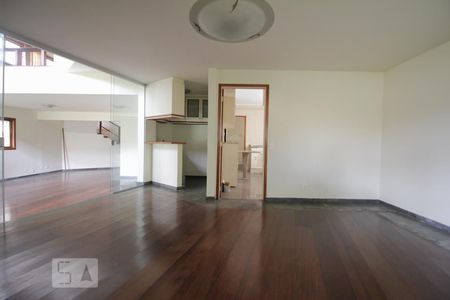 Sala de casa para alugar com 4 quartos, 343m² em Lar São Paulo, São Paulo