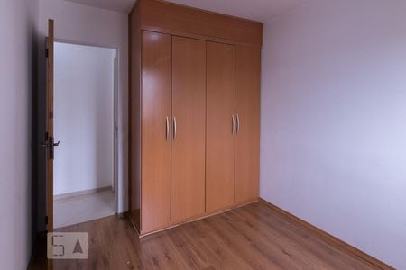 Quarto 2 de apartamento para alugar com 2 quartos, 68m² em Vila Ipojuca, São Paulo