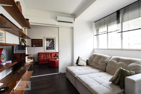 Apartamento à venda com 145m², 3 quartos e 1 vagaSala de tv