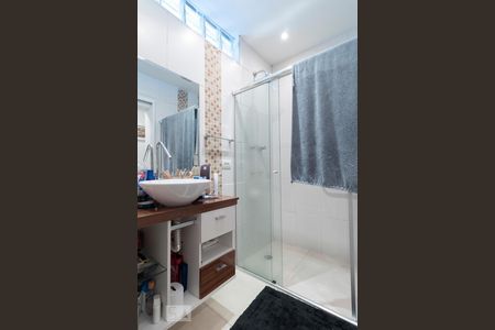 Apartamento para alugar com 250m², 3 quartos e 1 vaga Apartamento para alugar com 250m², 3 quartos e 1 vagaBanheiro Corredor