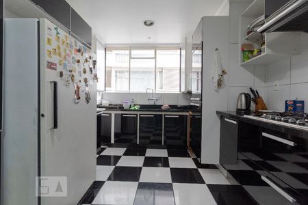 Apartamento para alugar com 250m², 3 quartos e 1 vaga Apartamento para alugar com 250m², 3 quartos e 1 vagaCozinha