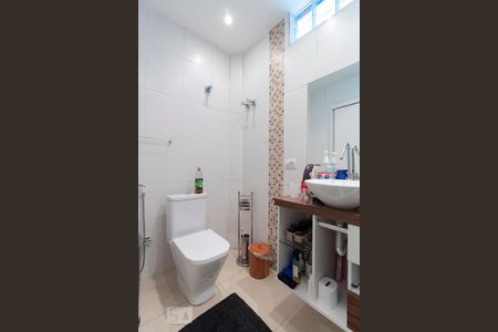 Apartamento para alugar com 250m², 3 quartos e 1 vaga Apartamento para alugar com 250m², 3 quartos e 1 vagaBanheiro Corredor