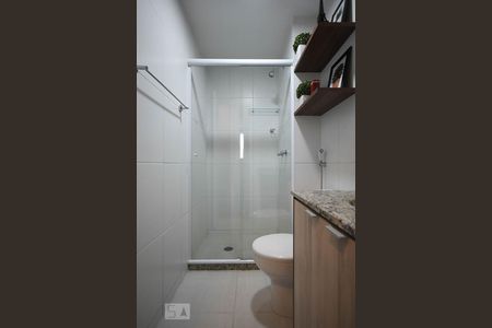 Banheiro de apartamento para alugar com 2 quartos, 54m² em Jardim Caboré, São Paulo