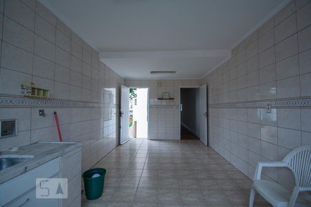 Casa à venda com 174m², 3 quartos e 2 vagasCozinha 