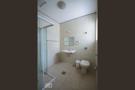 Casa à venda com 174m², 3 quartos e 2 vagasBanheiro 