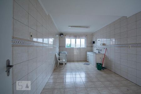 Casa à venda com 174m², 3 quartos e 2 vagasCozinha 