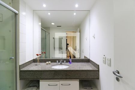 Apartamento para alugar com 52m², 1 quarto e 1 vaga Apartamento para alugar com 52m², 1 quarto e 1 vagaBanheiro da Suíte