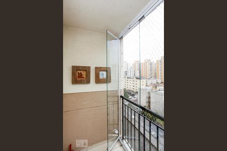 Apartamento para alugar com 64m², 2 quartos e 1 vagaSacada