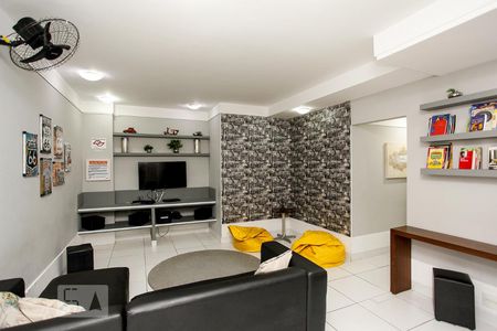 Apartamento para alugar com 64m², 2 quartos e 1 vagaLan House