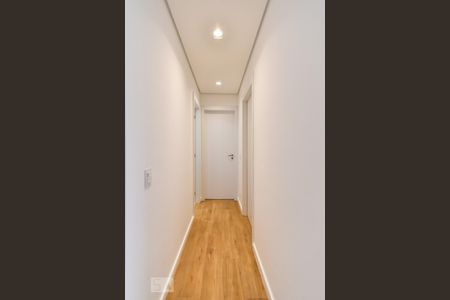 Corredor de apartamento à venda com 2 quartos, 70m² em Pinheiros, São Paulo