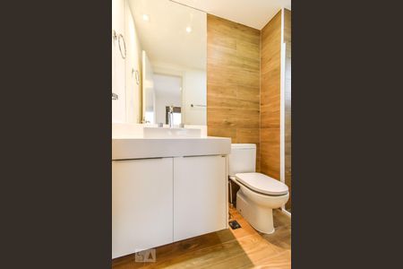 Apartamento à venda com 70m², 2 quartos e 1 vagaSuíte - Banheiro