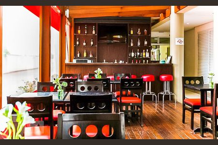 Studio à venda com 48m², 1 quarto e 1 vagaBar 