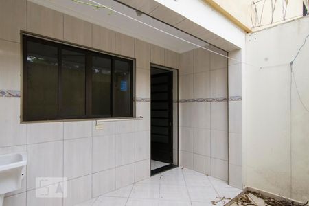 Lavanderia de casa à venda com 3 quartos, 198m² em Vila Santa Delfina, São Paulo