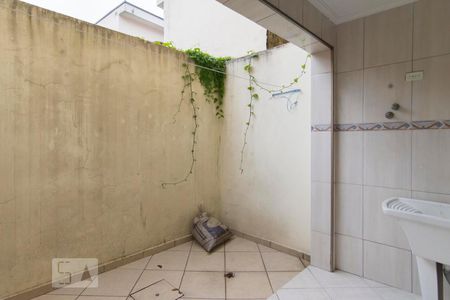 Lavanderia de casa à venda com 3 quartos, 198m² em Vila Santa Delfina, São Paulo