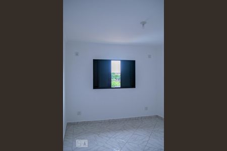 QUARTO 1 SUITE de casa para alugar com 3 quartos, 138m² em Vila Santa Delfina, São Paulo