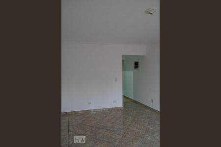 SALA de casa para alugar com 3 quartos, 138m² em Vila Santa Delfina, São Paulo