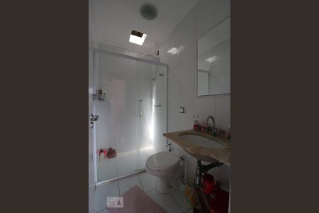 Casa à venda com 110m², 3 quartos e 3 vagasBanheiro 3