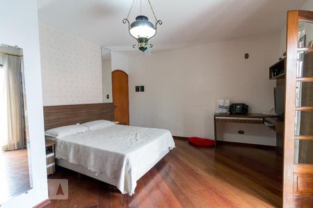 Casa à venda com 397m², 4 quartos e 2 vagasQuarto 4 suíte