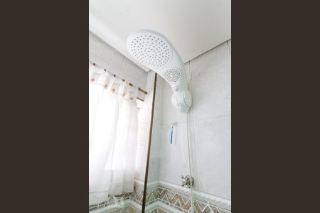 Casa à venda com 397m², 4 quartos e 2 vagasBanheiro quarto 1 suíte - chuveiro