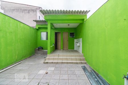 Casa à venda com 100m², 2 quartos e 1 vaga Casa à venda com 100m², 2 quartos e 1 vagaQuintal