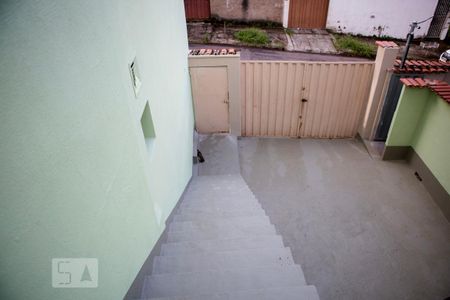 Entrada de casa para alugar com 2 quartos, 60m² em Palmeiras, Belo Horizonte