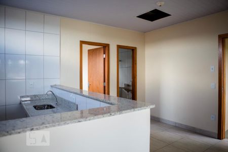 Sala / cozinha de casa para alugar com 2 quartos, 60m² em Palmeiras, Belo Horizonte
