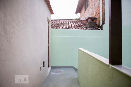 Entrada de casa para alugar com 2 quartos, 60m² em Palmeiras, Belo Horizonte